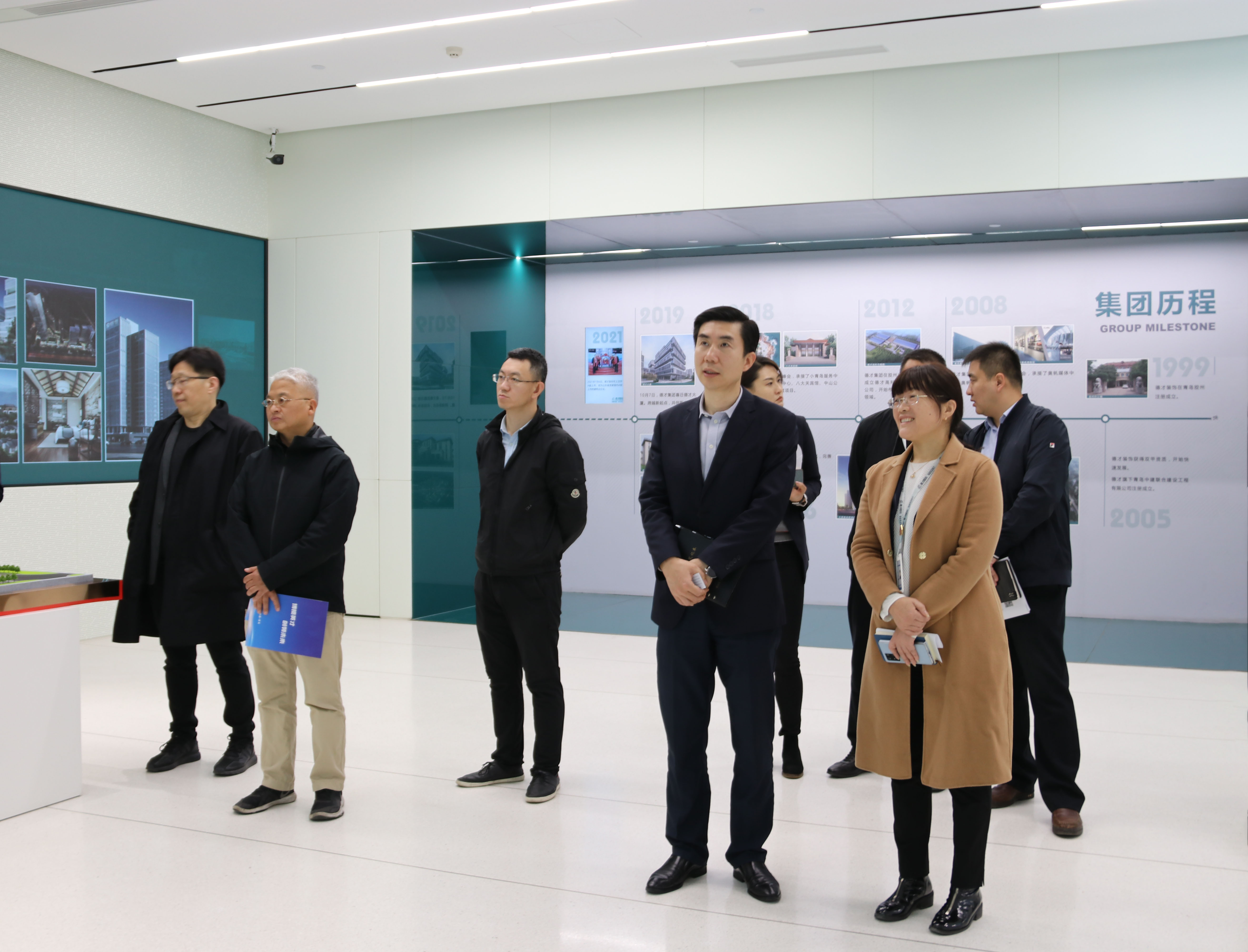 人社部領(lǐng)導蒞臨中建聯(lián)合調(diào)研指導人才隊伍建設(shè)工作(圖3)
