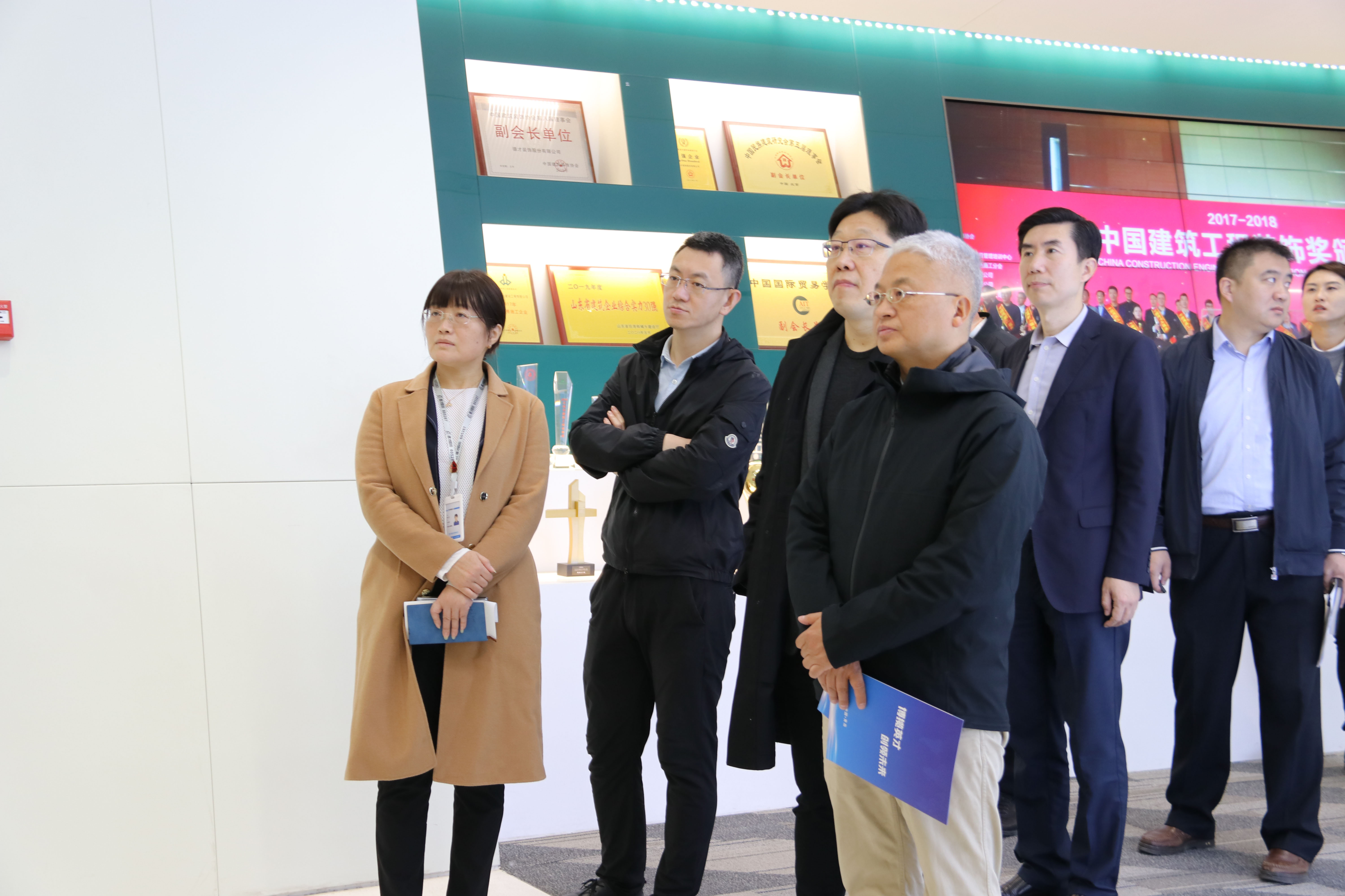 人社部領(lǐng)導蒞臨中建聯(lián)合調(diào)研指導人才隊伍建設(shè)工作(圖4)